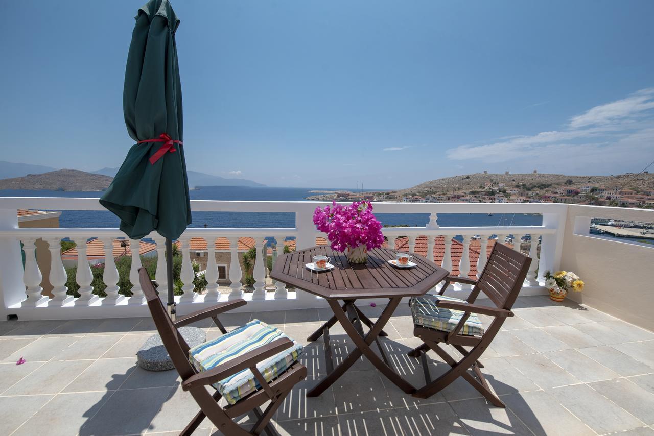 Filoxenia Apartments Chalki Town المظهر الخارجي الصورة